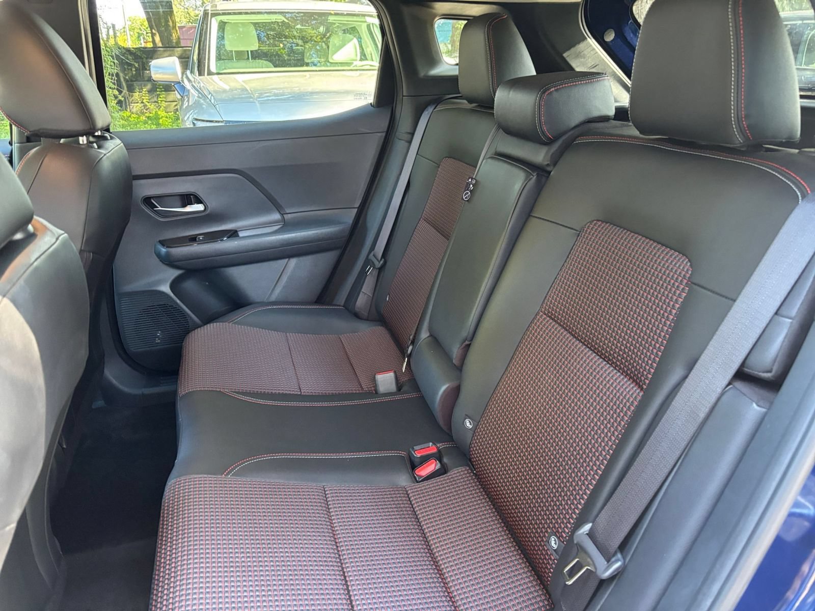 Used 2026 Nissan Kicks SR FWD image 36