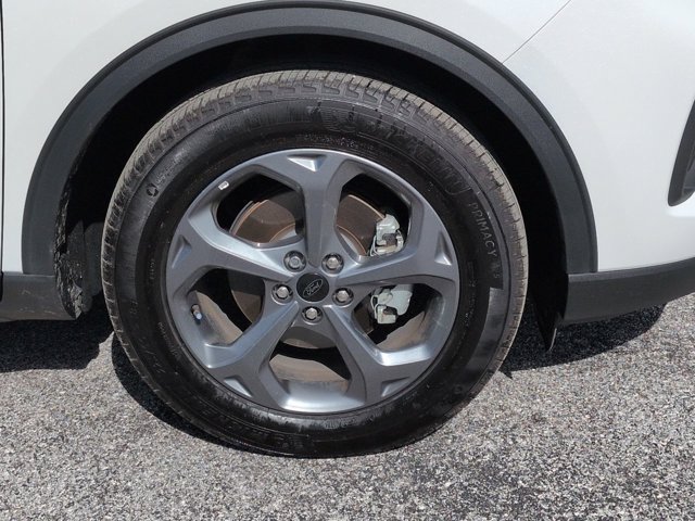 Used 2025 Ford Escape ST-Line w/ Tech Pack #1 FWD image 10