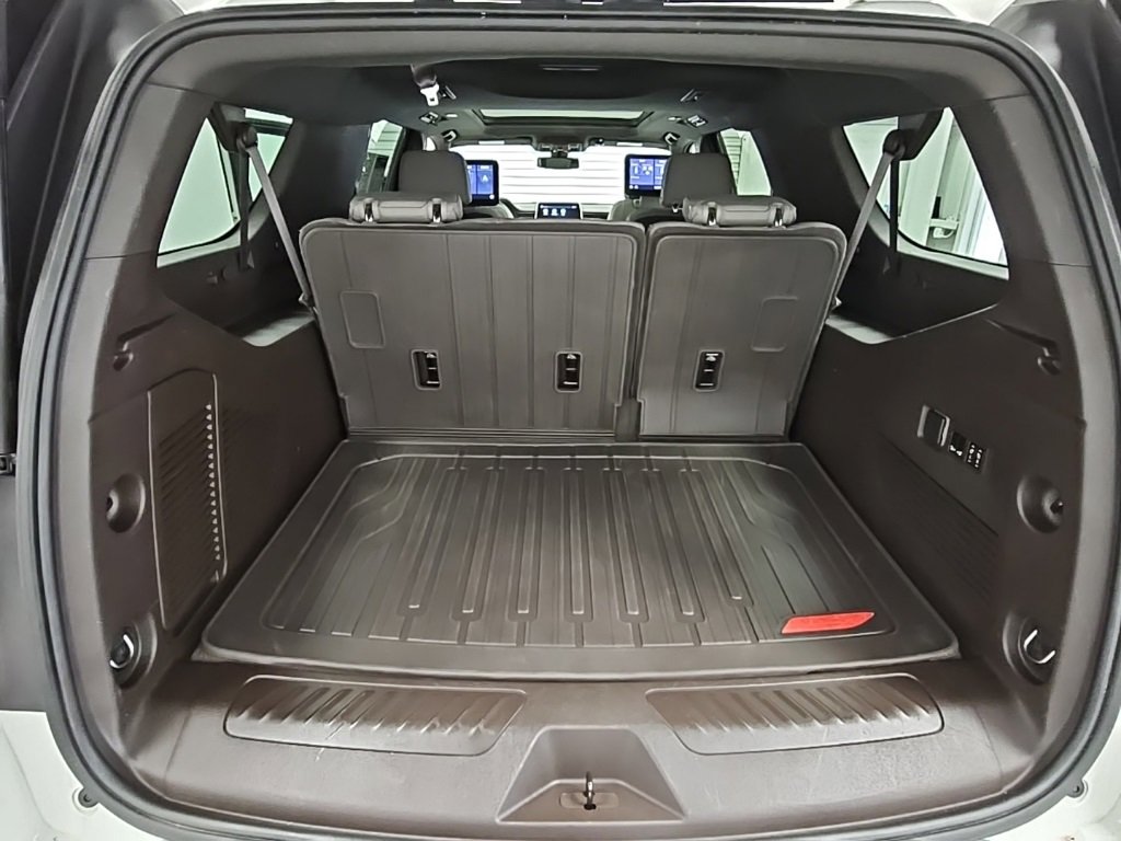 Used 2021 GMC Yukon XL SLT w/ SLT Premium Package image 40