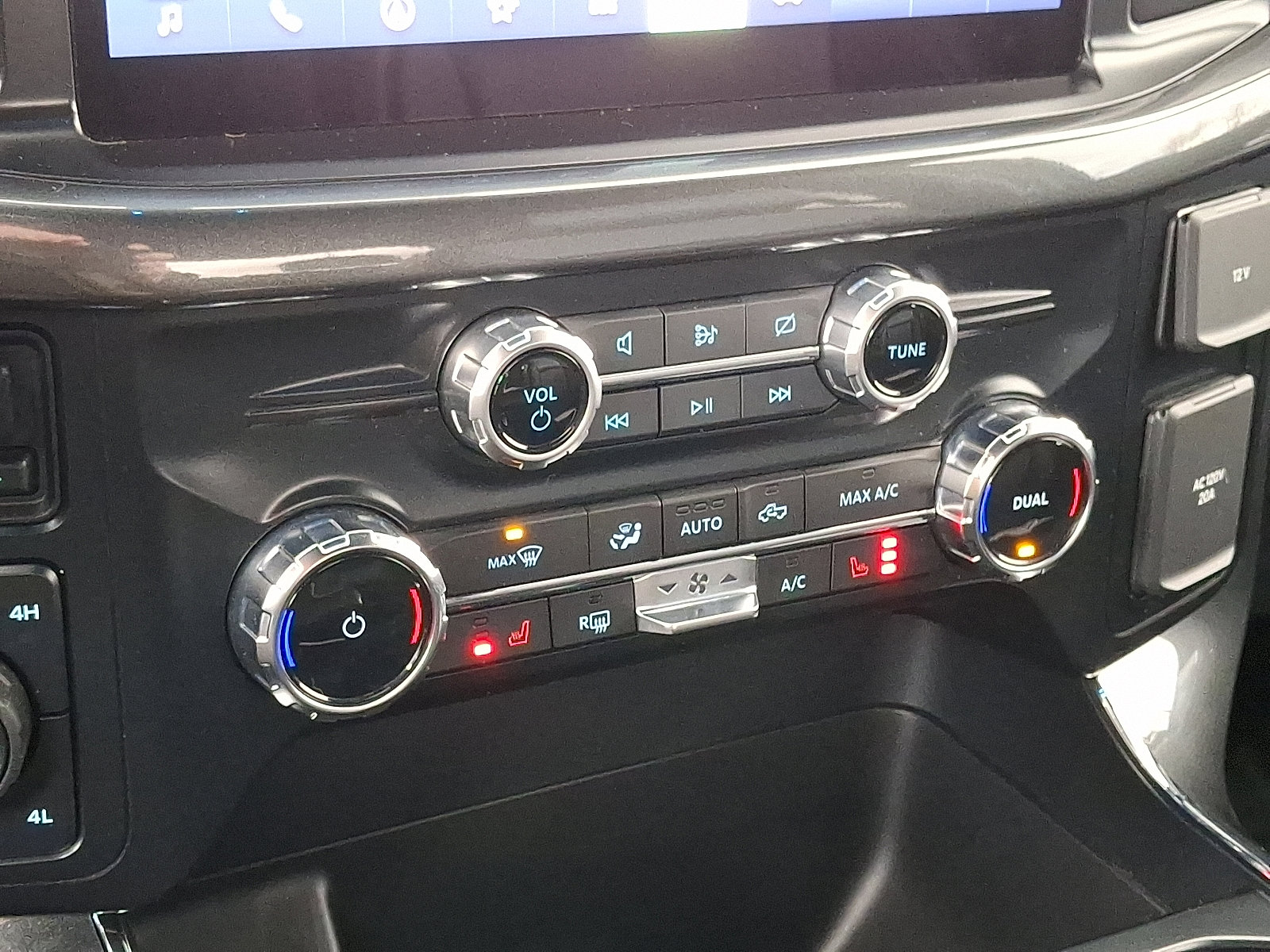 Used 2023 Ford F150 XLT w/ Equipment Group 302A High image 18