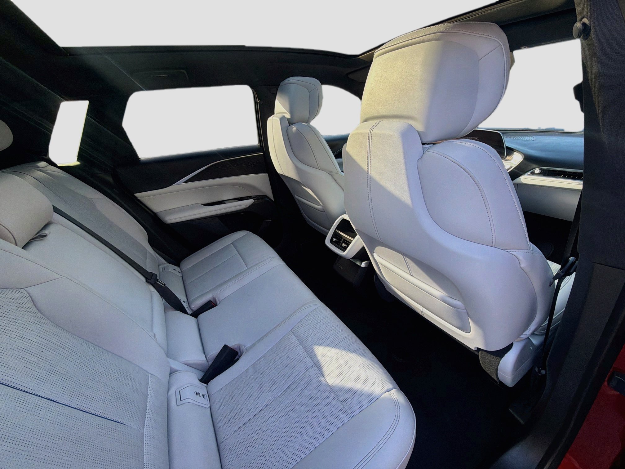 Used 2024 Cadillac Lyriq Sport RWD image 26
