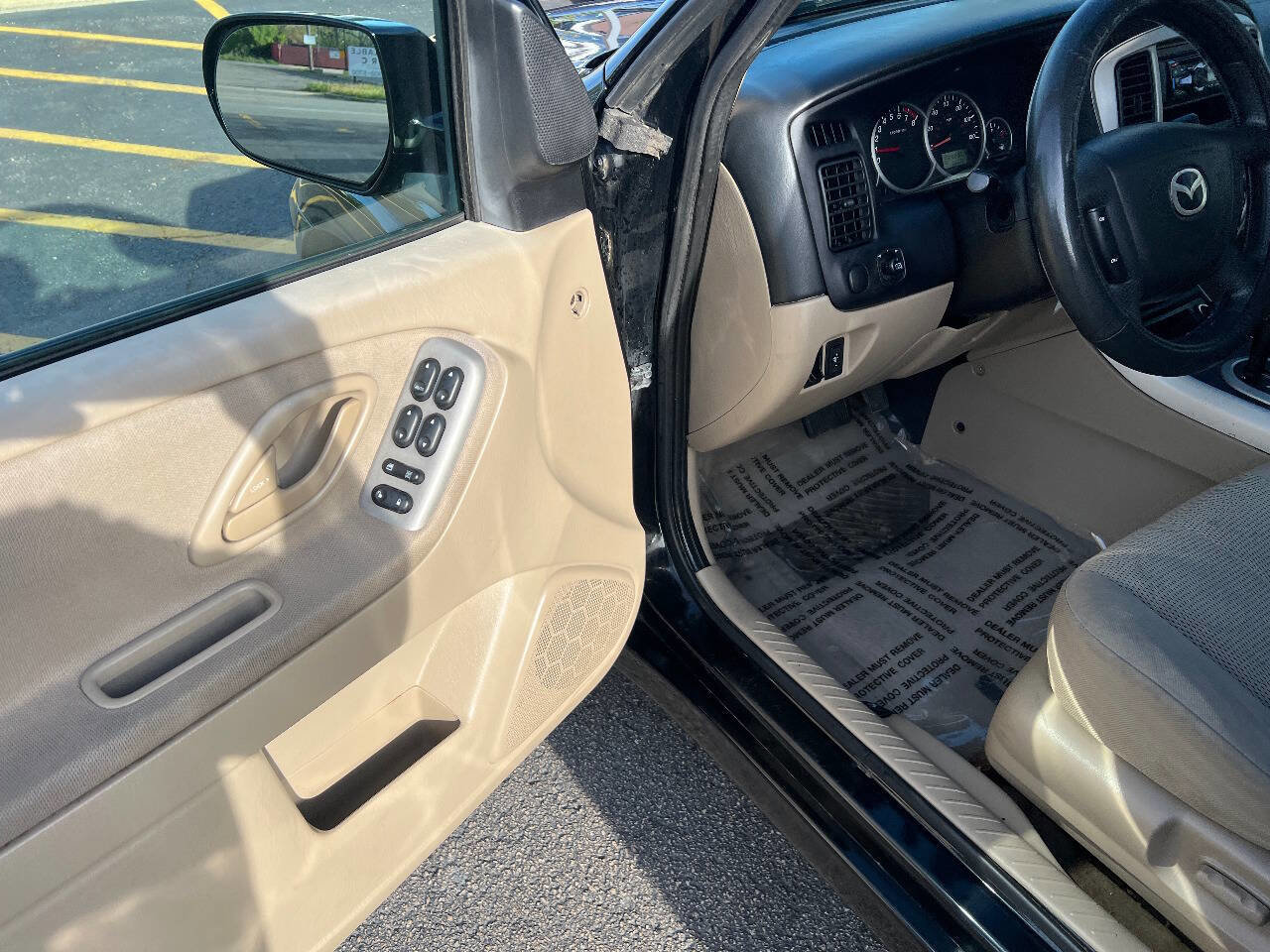 Used 2005 MAZDA Tribute s w/ Package 1 AWD/4WD image 18