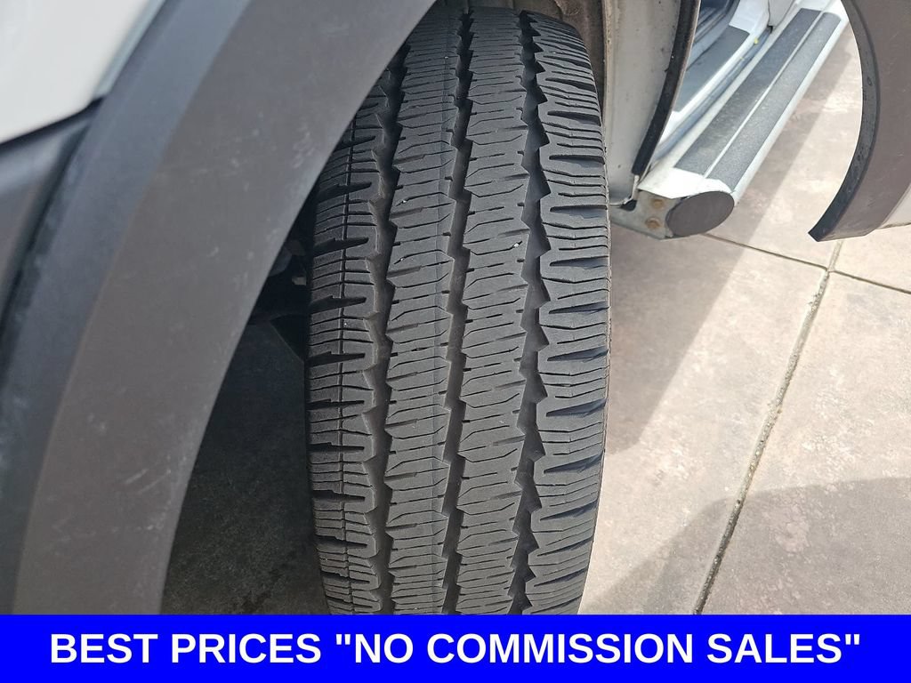 Used 2025 Ford Transit 250 Low Roof RWD image 33
