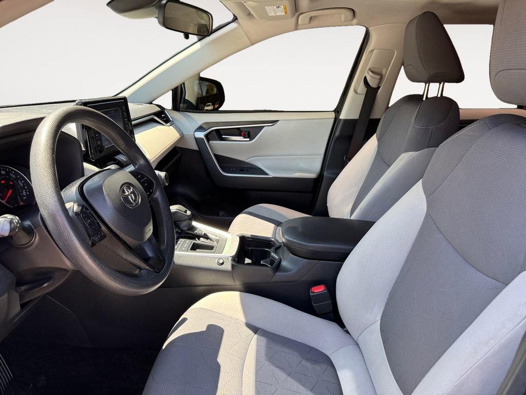 Certified 2019 Toyota RAV4 XLE FWD image 9