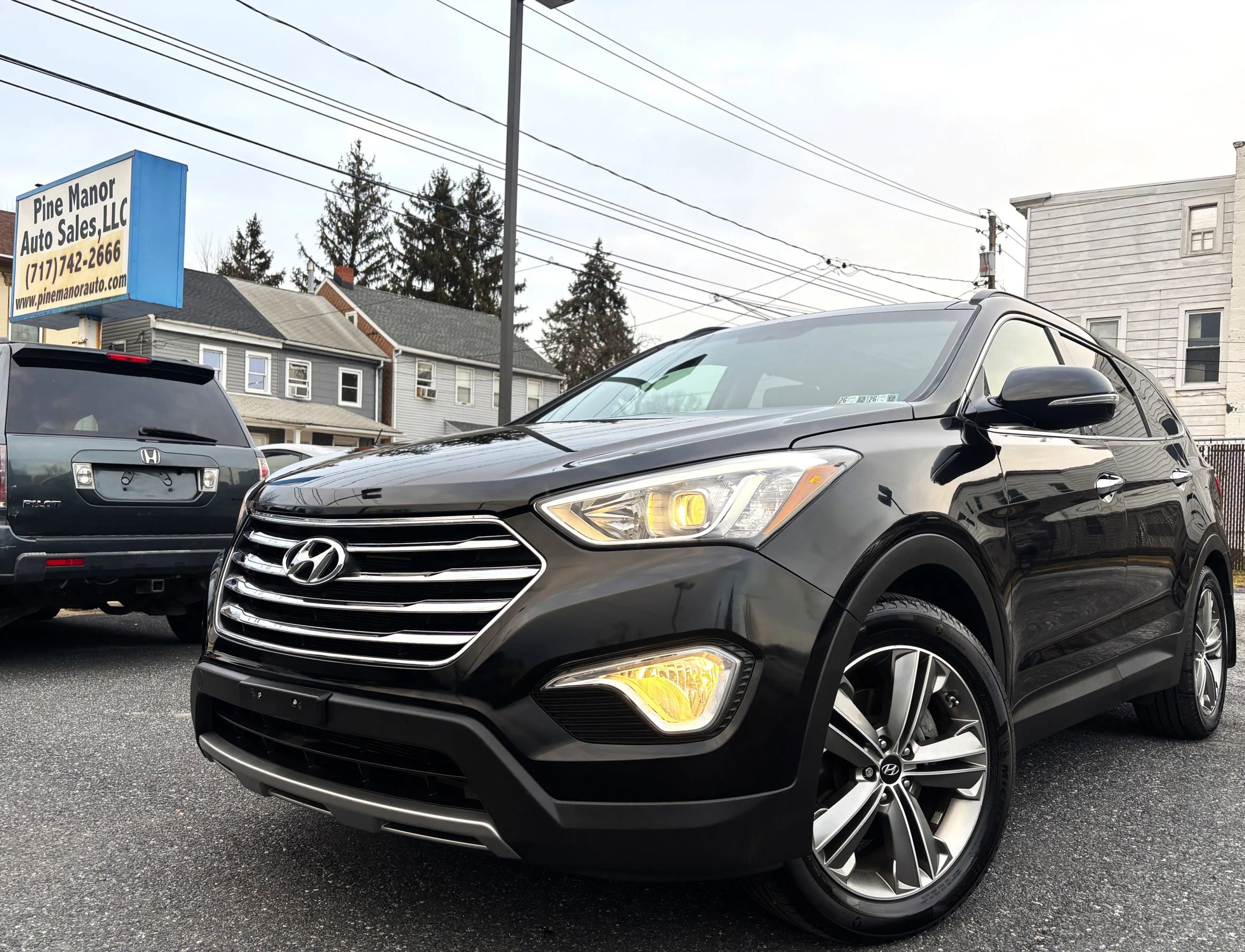 Used 2013 Hyundai Santa Fe Limited w/ Technology Pkg