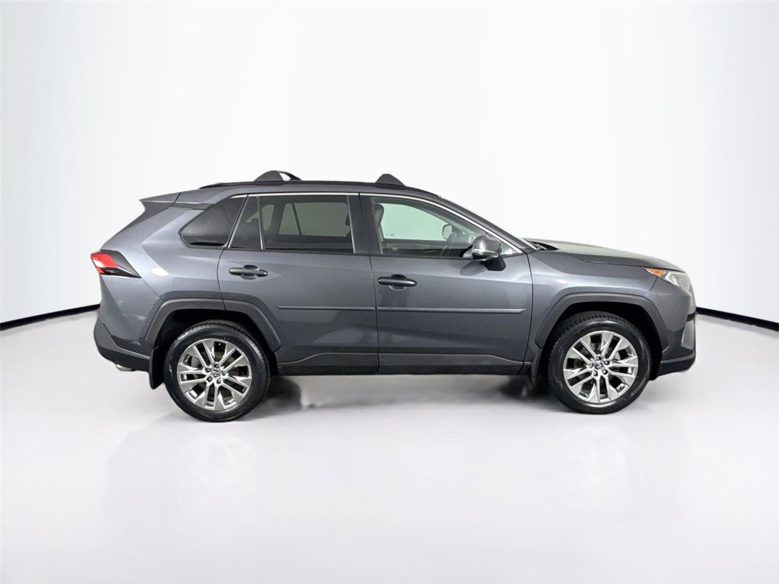 Certified 2020 Toyota RAV4 XLE Premium image 10