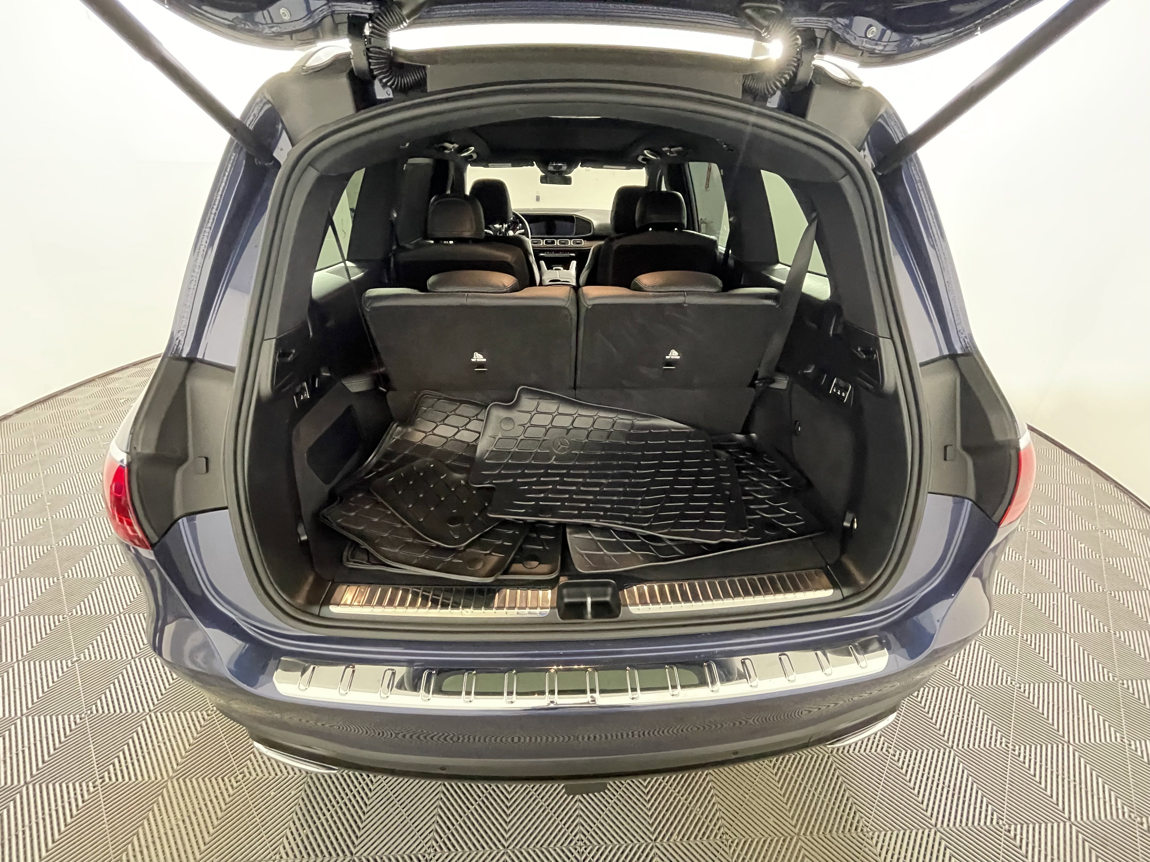 Certified 2024 Mercedes-Benz GLS 450 4MATIC image 19