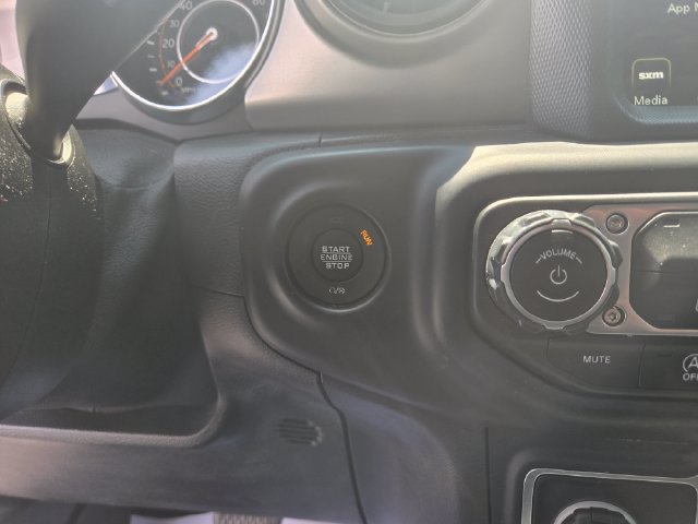 Used 2021 Jeep Gladiator Sport AWD/4WD image 18