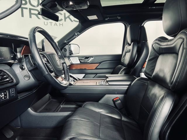 Used 2023 Lincoln Navigator Reserve w/ Equipment Group 201A image 7