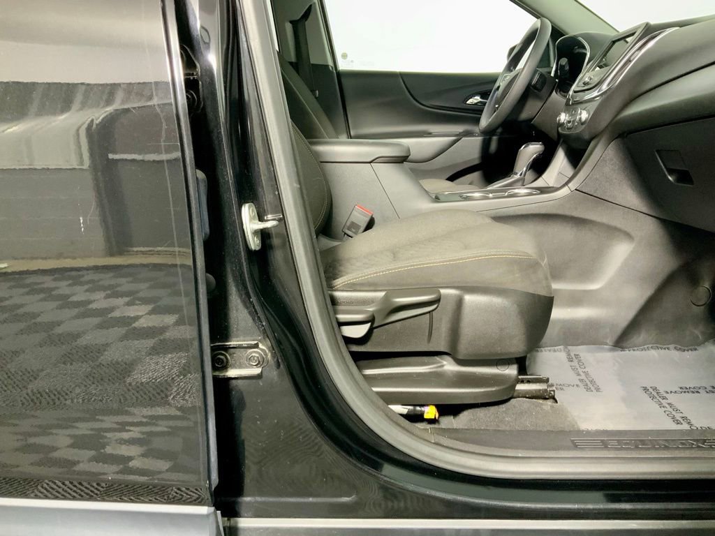 Used 2019 Chevrolet Equinox LT image 32