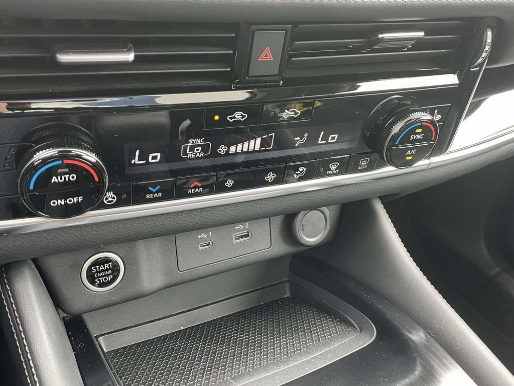 Used 2022 Nissan Rogue SL w/ SL Premium Package image 27