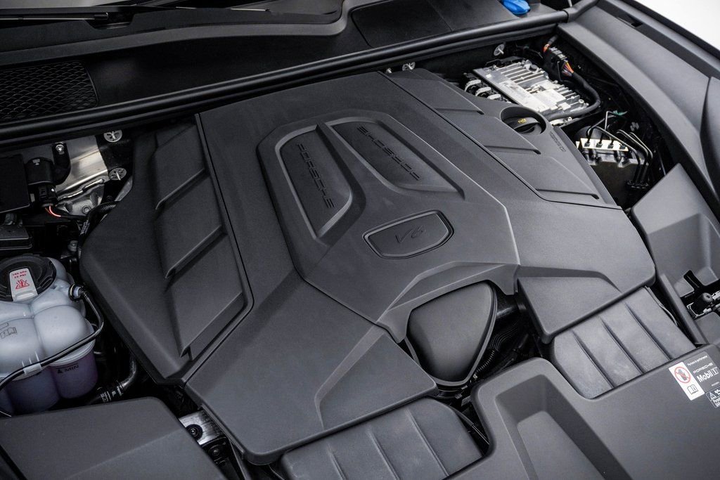 New 2026 Porsche Cayenne image 30