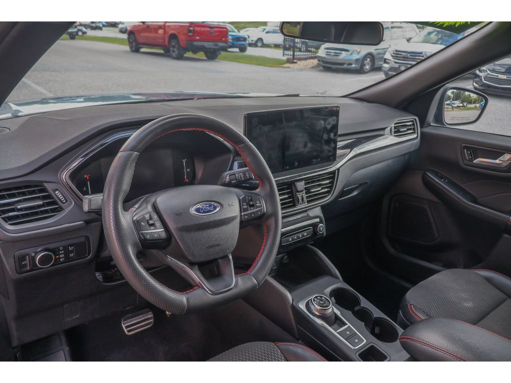 Used 2023 Ford Escape ST-Line w/ Tech Pack #1 AWD/4WD image 12