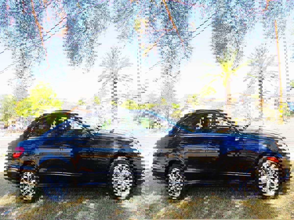 Used 2011 Mercedes-Benz E 550 Sport image 9