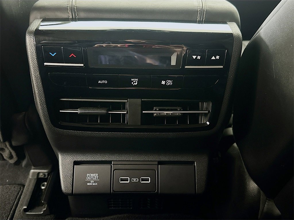 Used 2023 Acura MDX SH-AWD w/ Technology Package image 31