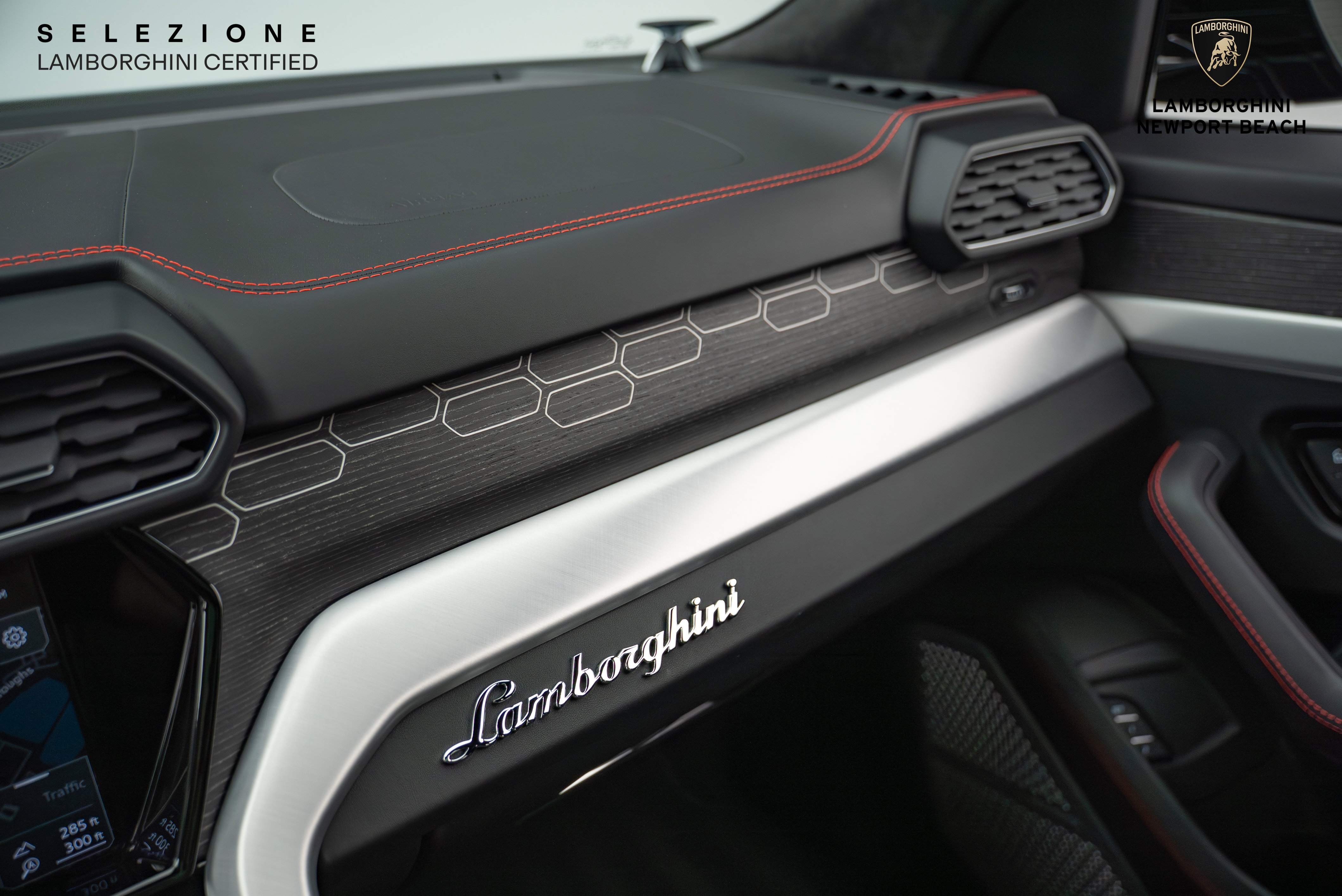 Used 2022 Lamborghini Urus AWD/4WD image 33