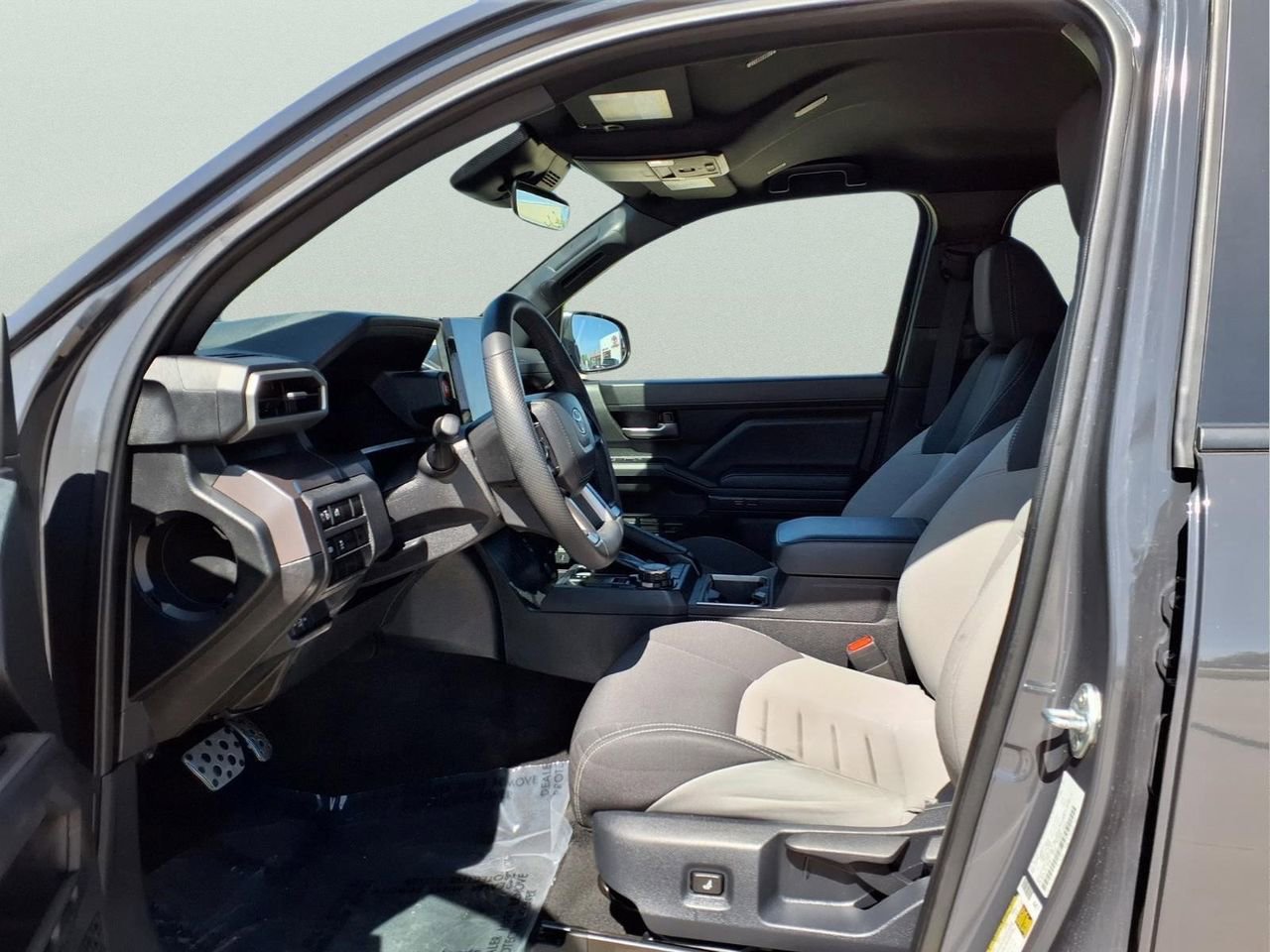 Used 2024 Toyota Tacoma TRD Sport AWD/4WD image 15