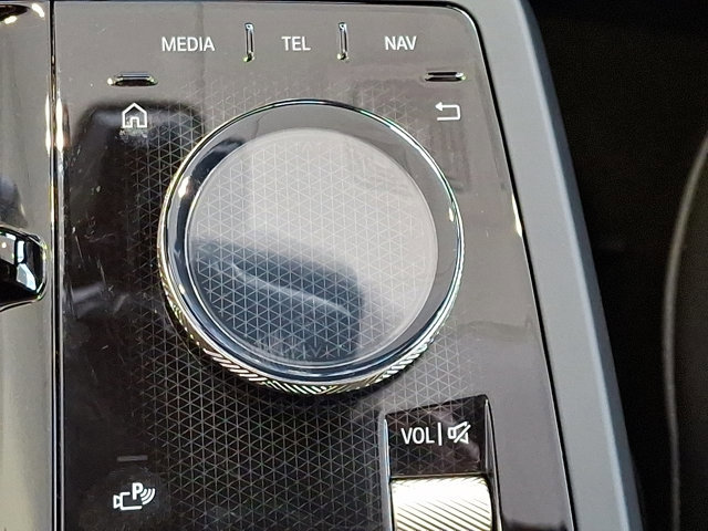 Certified 2025 BMW iX xDrive50 image 27