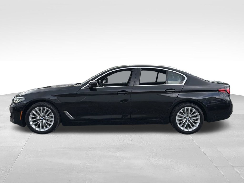Used 2023 BMW 530i xDrive w/ Premium Package AWD/4WD image 5