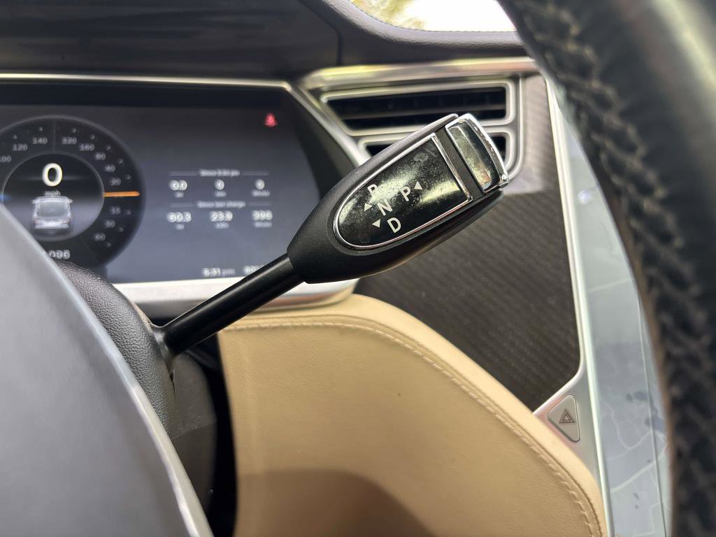 Used 2013 Tesla Model S image 24