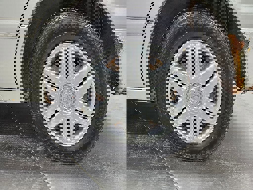 Used 2001 Toyota Camry LE image 10