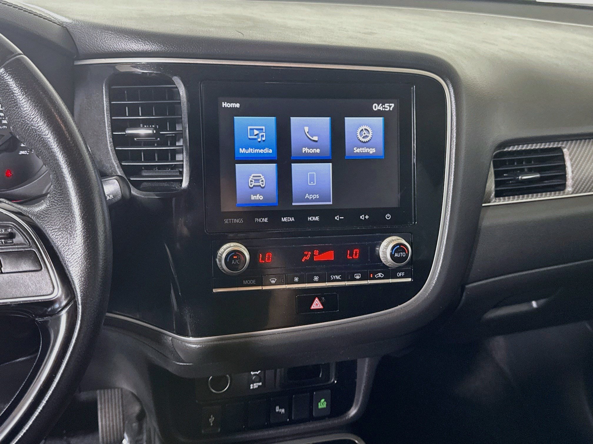 Used 2020 Mitsubishi Outlander LE FWD image 18