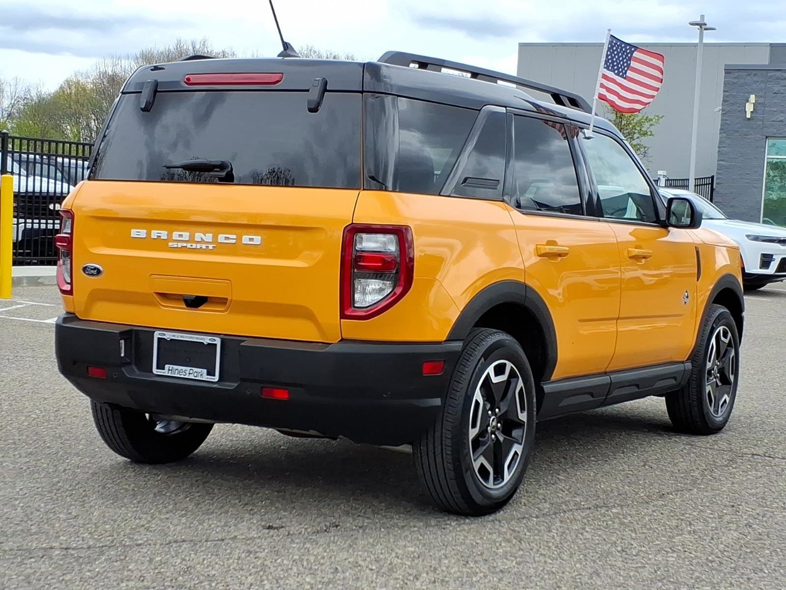 Used 2023 Ford Bronco Sport Outer Banks AWD/4WD image 7