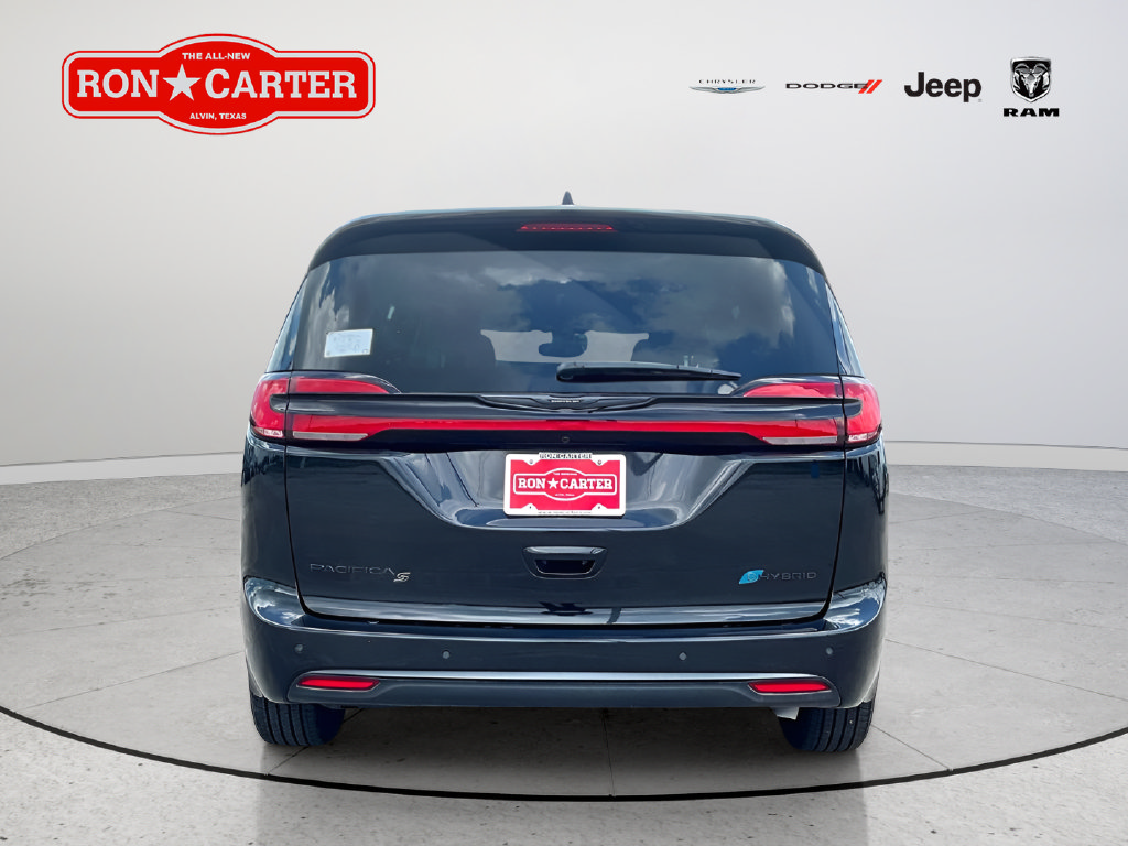 New 2025 Chrysler Pacifica Premium FWD image 4