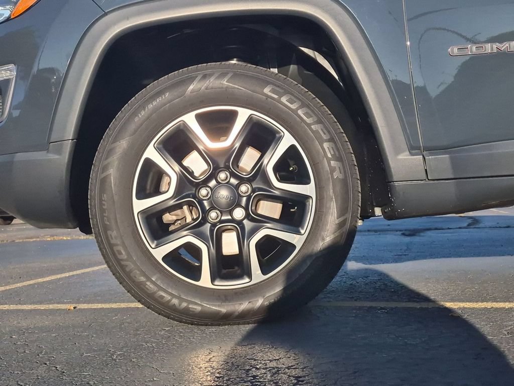 Used 2018 Jeep Compass Trailhawk w/ Cold Weather Group AWD/4WD image 9