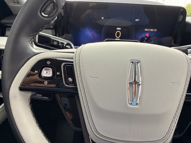 New 2027 Lincoln Aviator AWD image 22