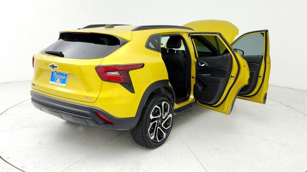 Certified 2024 Chevrolet Trax RS w/ Sunroof Package image 12