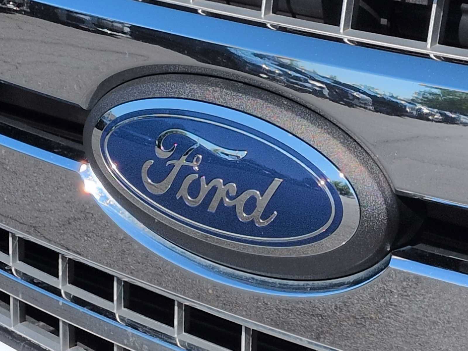 Used 2020 Ford F150 XLT w/ Equipment Group 302A Luxury AWD/4WD image 12