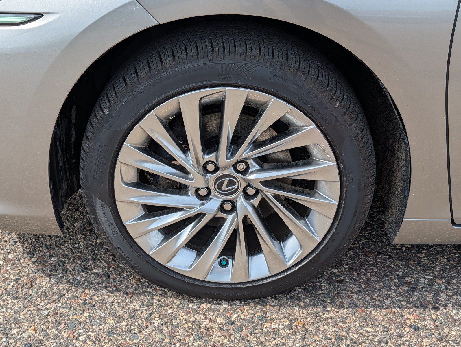 Used 2020 Lexus ES 300h FWD image 9
