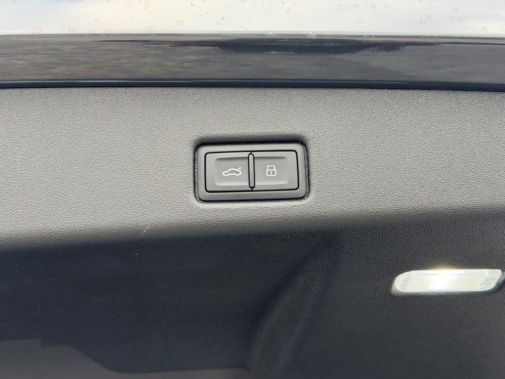 New 2025 Audi Q5 2.0T Premium Plus image 15