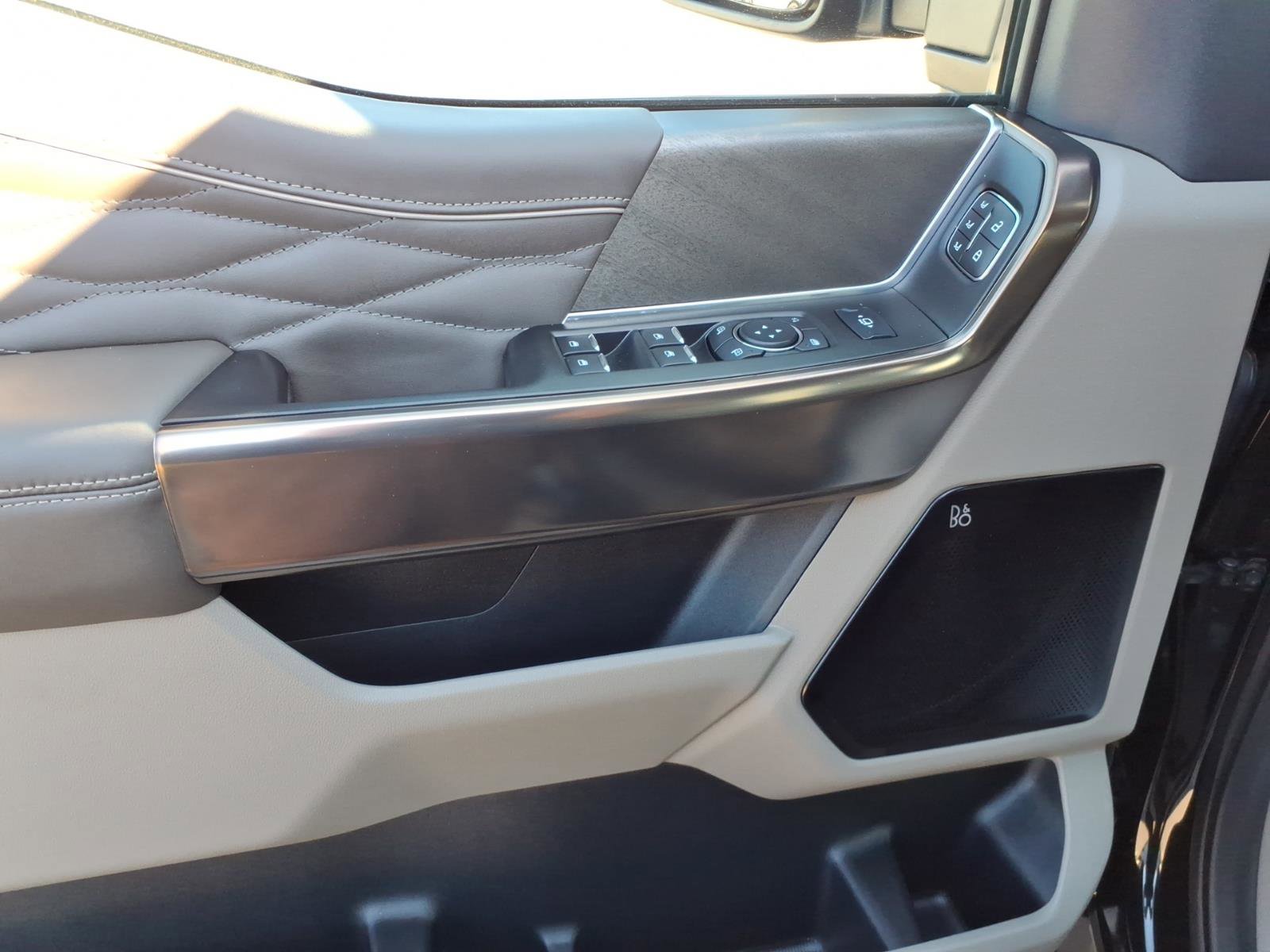 Used 2025 Ford F450 Platinum w/ Platinum Plus Package image 11