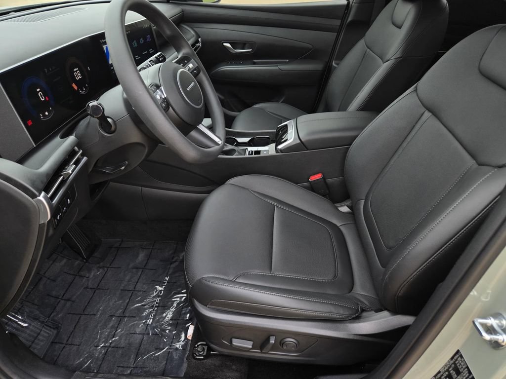 Used 2025 Hyundai Santa Cruz SEL FWD image 16