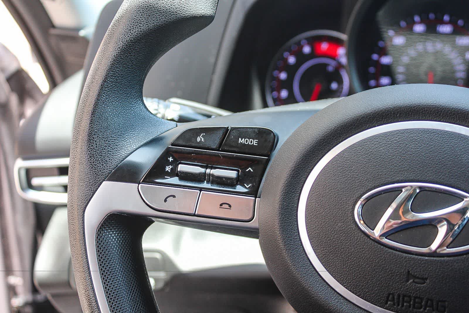 Used 2023 Hyundai Elantra SEL FWD image 29