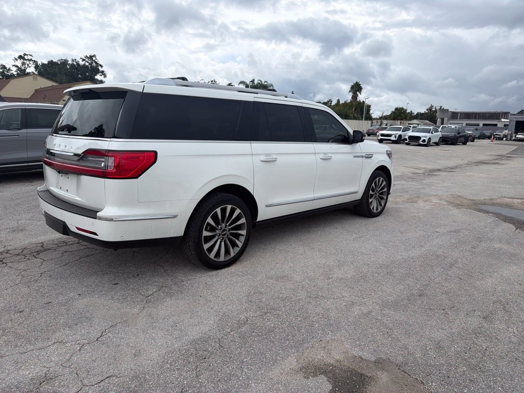 Used 2020 Lincoln Navigator L Reserve w/ Luxury Package AWD/4WD image 2