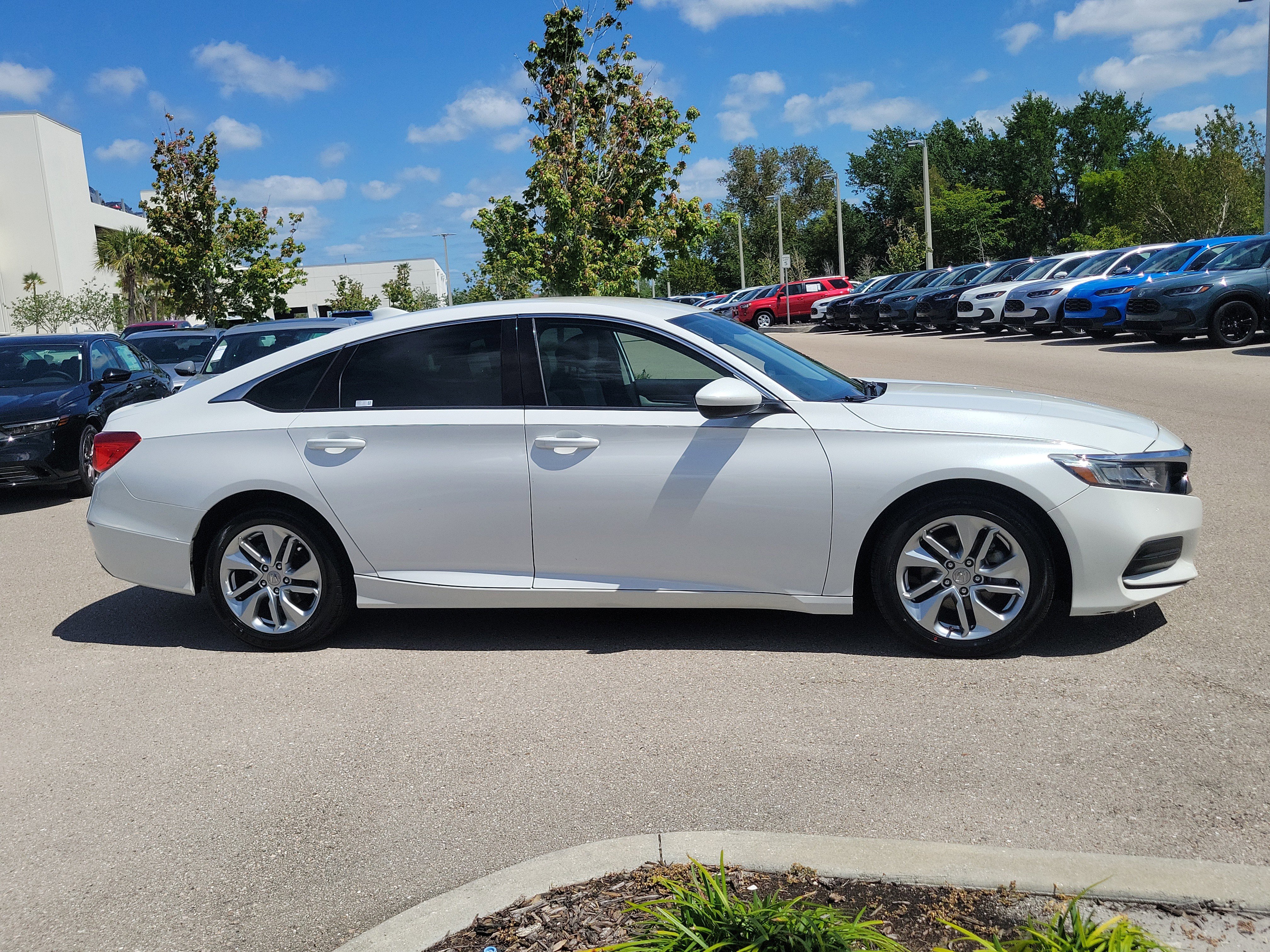 Used 2018 Honda Accord LX image 3