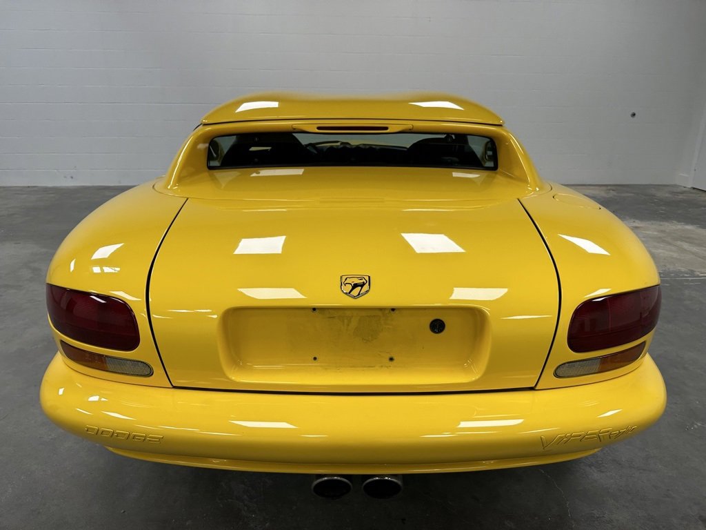 Used 2002 Dodge Viper RT/10 image 10