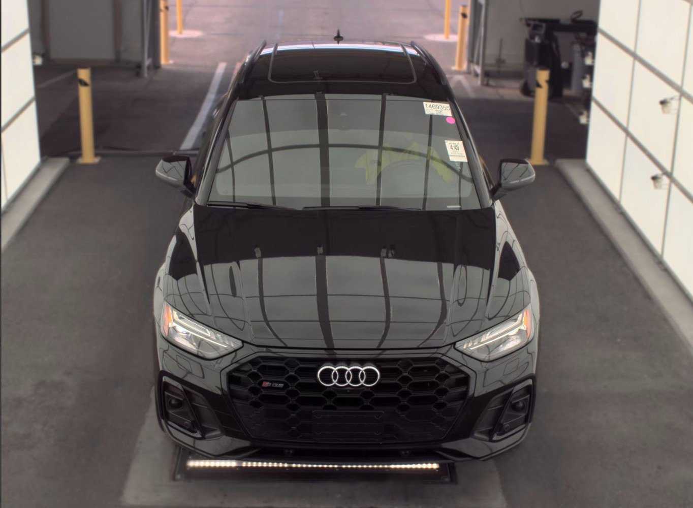Used 2021 Audi SQ5 Prestige w/ Prestige Package AWD/4WD image 2