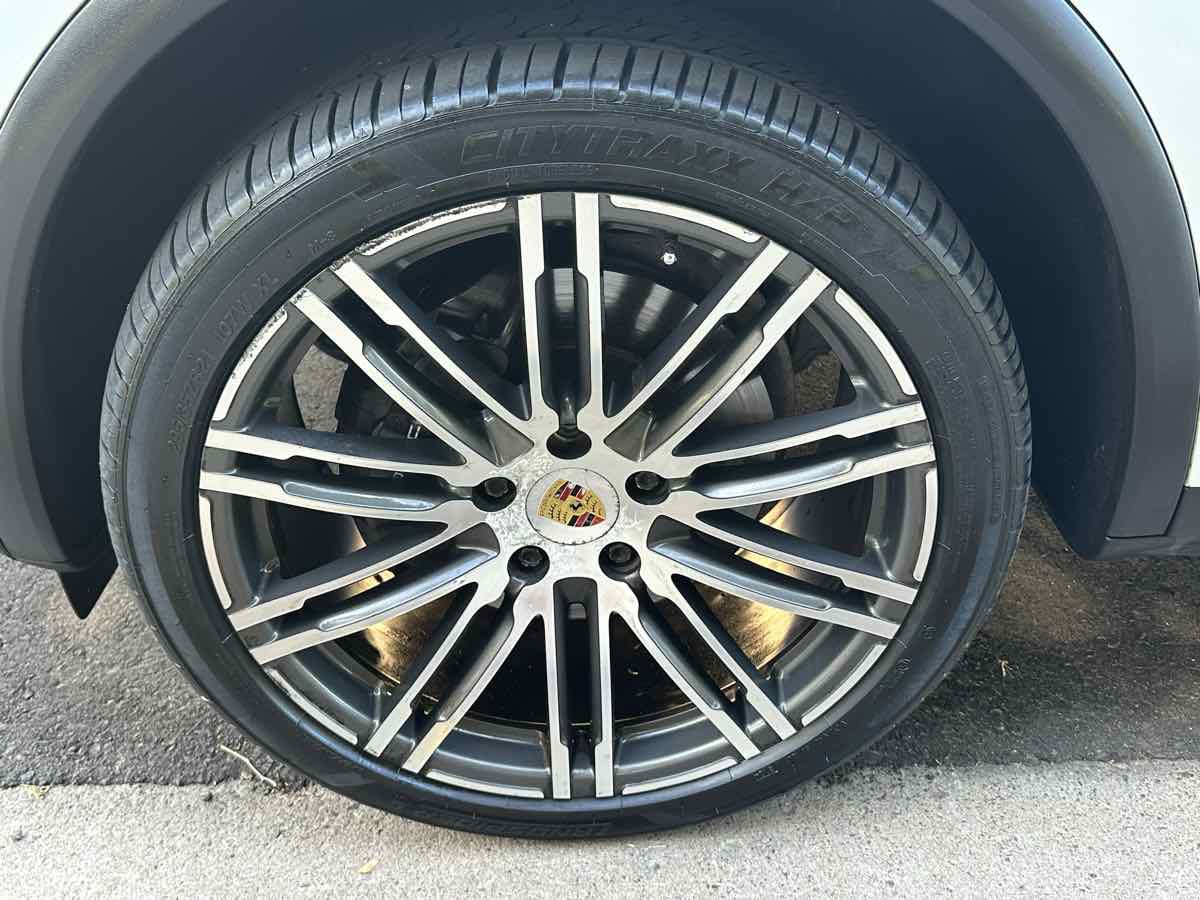 Used 2016 Porsche Cayenne AWD/4WD image 59