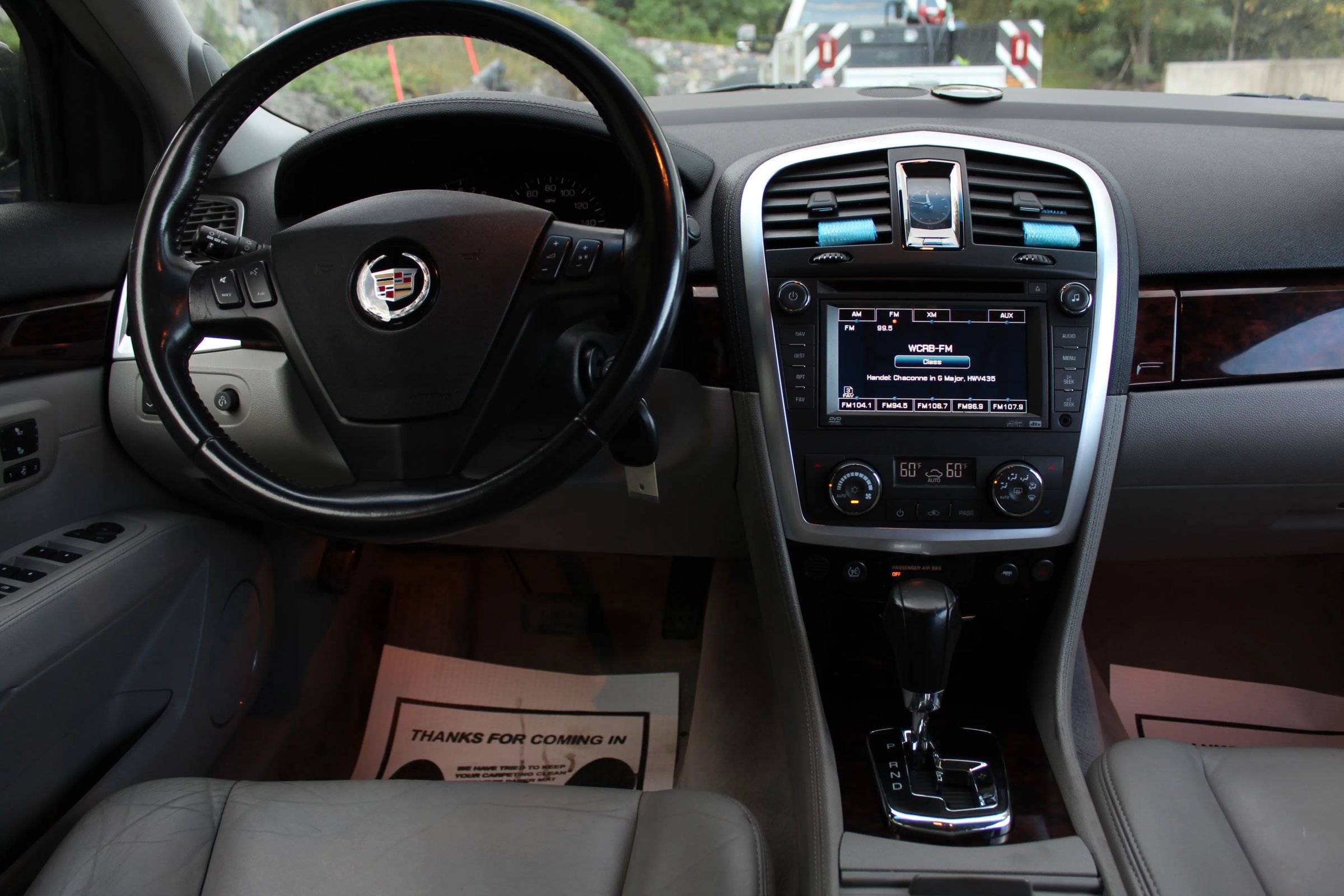 Used 2007 Cadillac SRX w/ Theater Package image 19