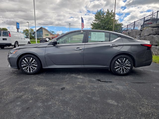 Used 2025 Nissan Altima 2.5 SV FWD image 7
