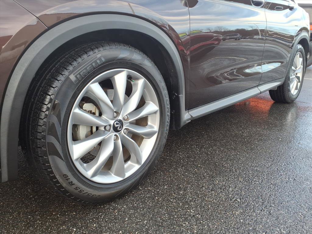 Used 2020 INFINITI QX50 Luxe w/ Navigation Package image 10