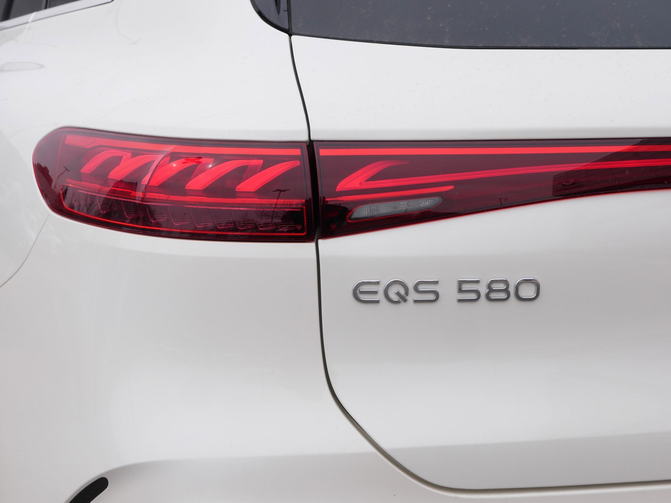 Used 2023 Mercedes-Benz EQS 580 4MATIC SUV image 17