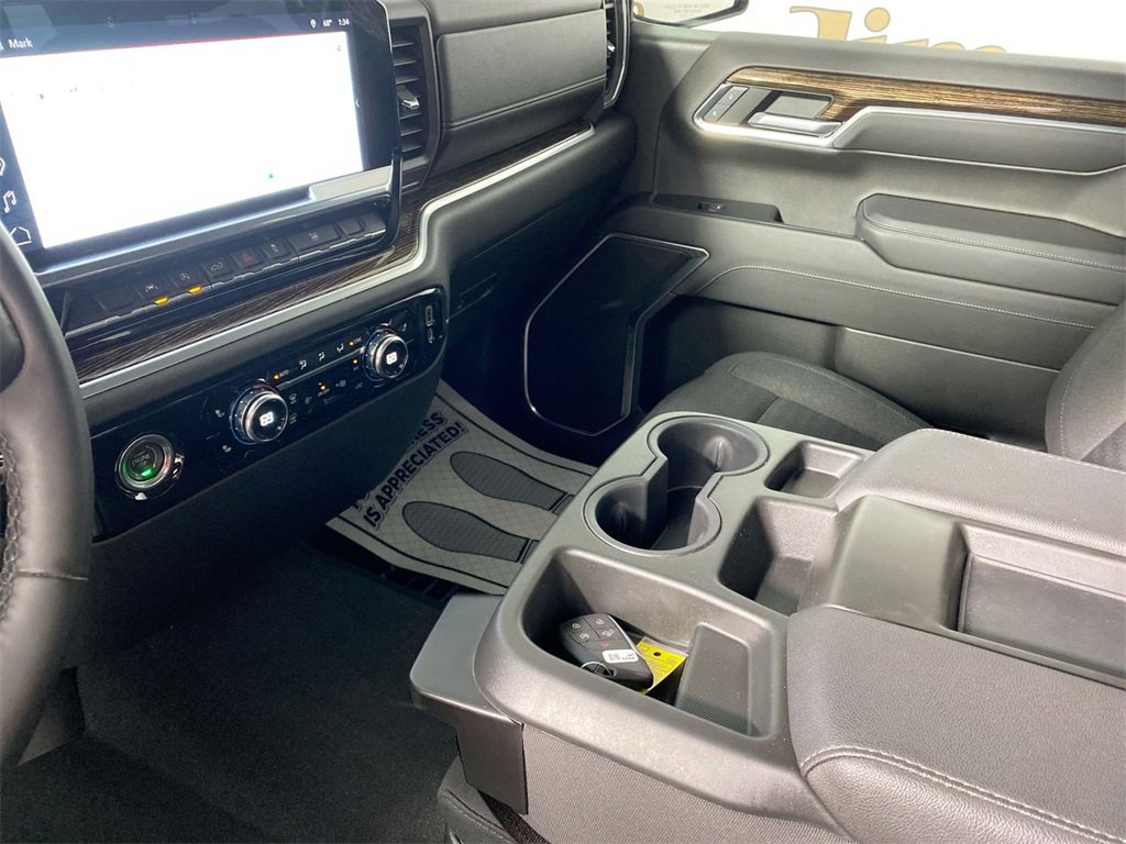 Used 2023 GMC Sierra 1500 SLE image 20