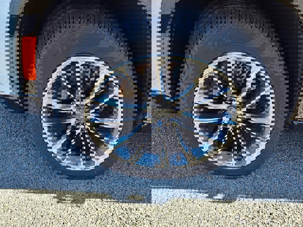 Used 2024 Jeep Wagoneer L Series II w/ Premium Group I image 5