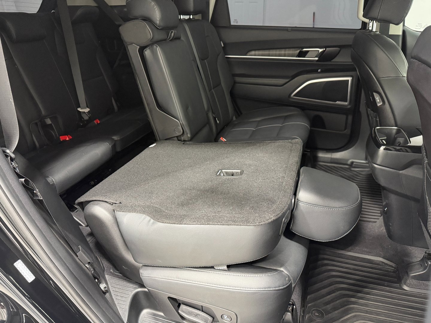 Used 2025 Kia Telluride EX image 36