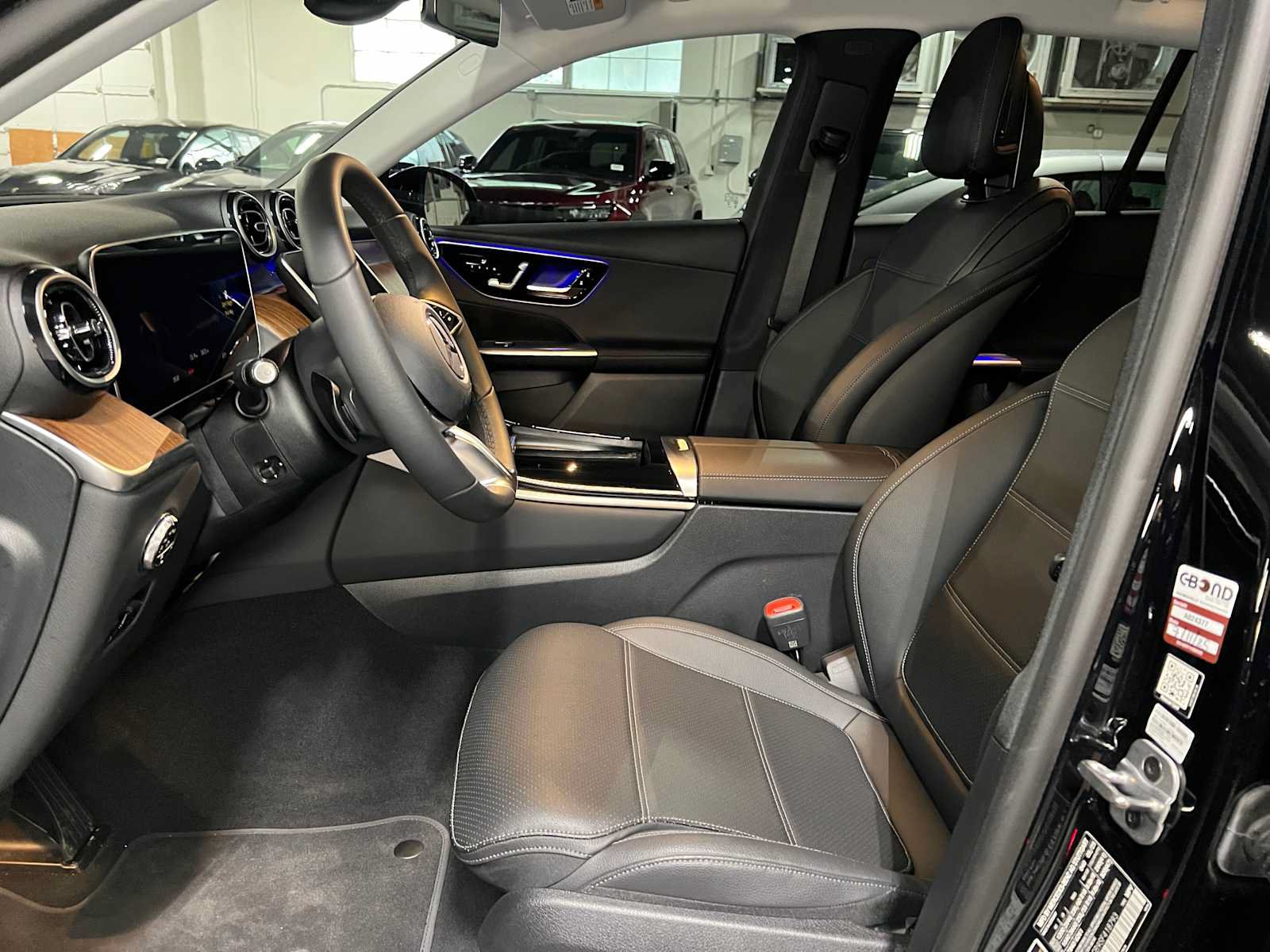 Used 2025 Mercedes-Benz GLC 350e 4MATIC image 22